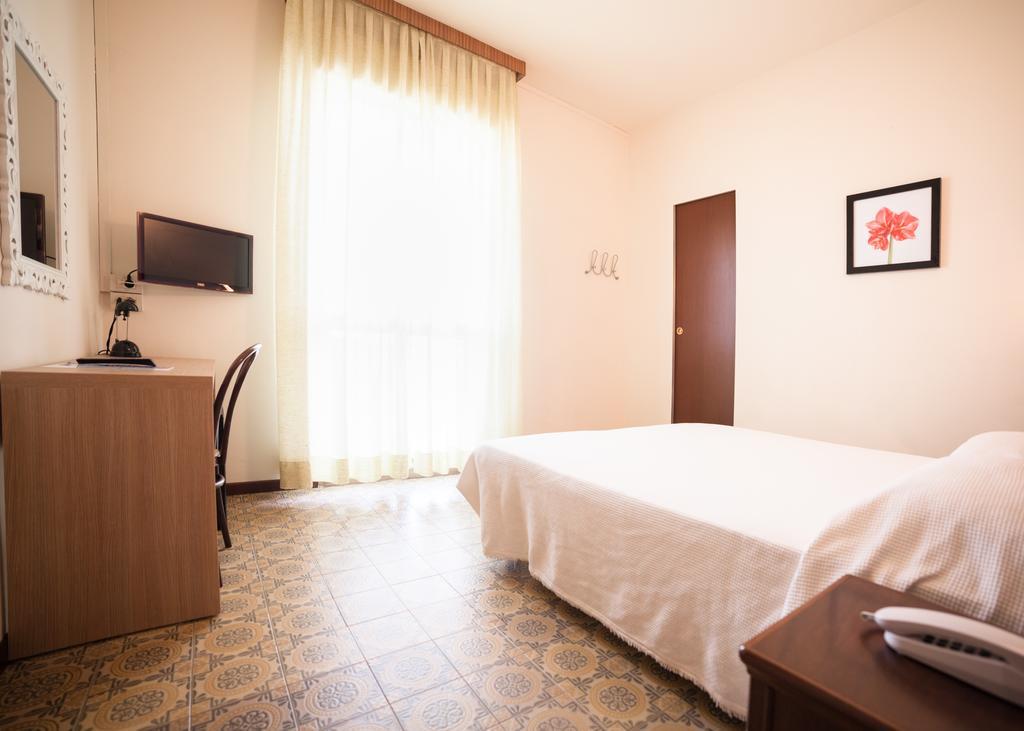 Hotel Metropol Pesaro Exterior photo